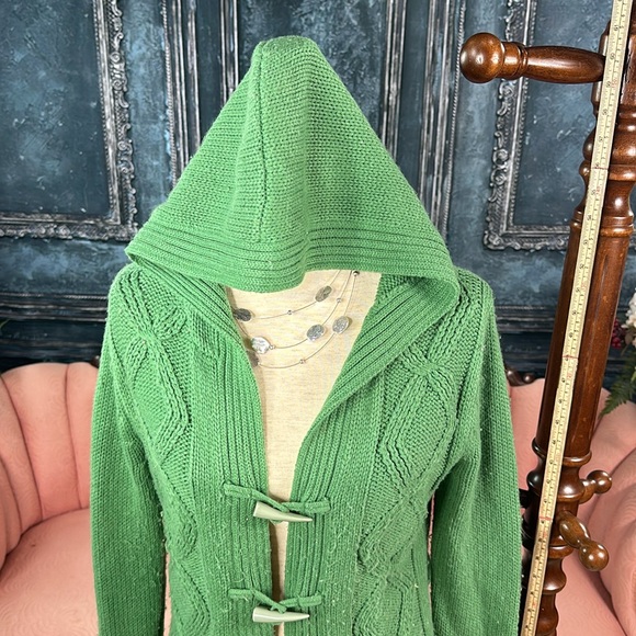 Sagey dusty green cardigan sweater, cable knit toggle buttons pockets and hood - Picture 5 of 9
